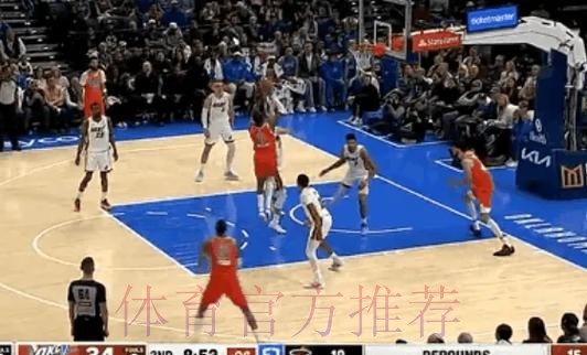 杰威突然转身甩开对手中距离再中，目前5投全中砍下10分